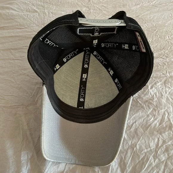 NY YANKEES HAT - Picture 4 of 5